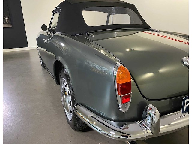 Alfa romeo - giulietta spider - cabriolet - oldtimer - afbeelding 54 van  55