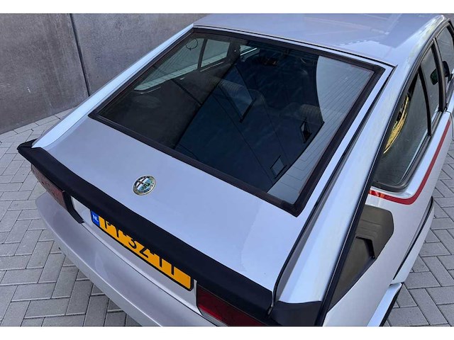 Alfa romeo - gtv 6 - grand prix edition - 2.5 v6 - 1986 - py-32-tt - afbeelding 1 van  31