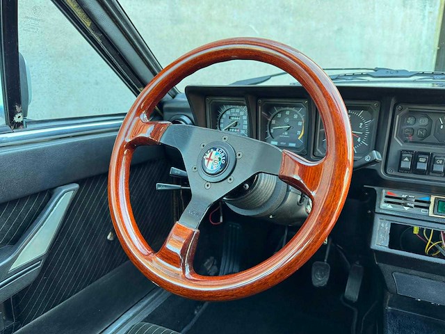 Alfa romeo - gtv 6 - grand prix edition - 2.5 v6 - 1986 - py-32-tt - afbeelding 5 van  31