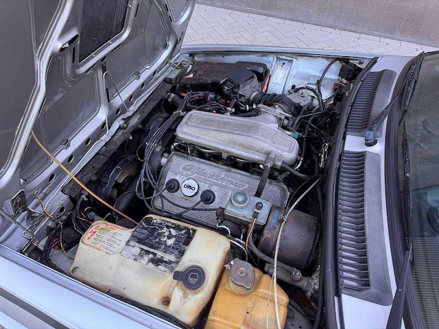 Alfa romeo - gtv 6 - grand prix edition - 2.5 v6 - 1986 - py-32-tt - afbeelding 12 van  31