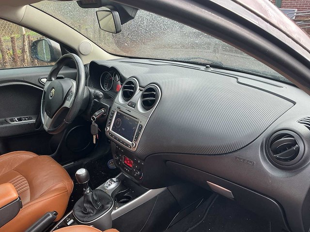 Alfa romeo - mito - 1.3 jtdm eco dist. - 21-tjg-8 - afbeelding 3 van  16