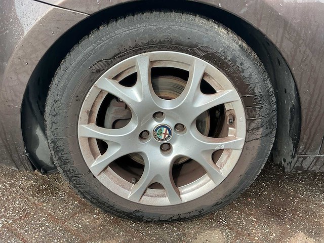 Alfa romeo - mito - 1.3 jtdm eco dist. - 21-tjg-8 - afbeelding 7 van  16