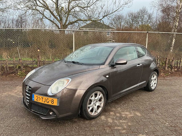 Alfa romeo - mito - 1.3 jtdm eco dist. - 21-tjg-8 - afbeelding 12 van  16