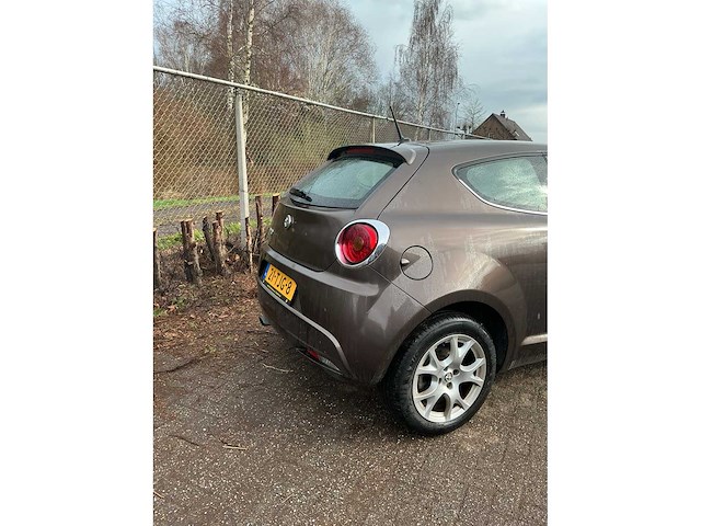 Alfa romeo - mito - 1.3 jtdm eco dist. - 21-tjg-8 - afbeelding 14 van  16