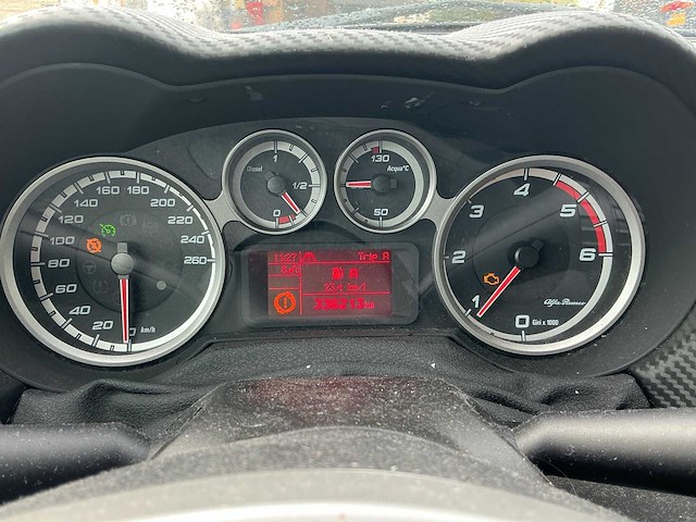 Alfa romeo - mito - 1.3 jtdm eco dist. - 21-tjg-8 - afbeelding 19 van  25