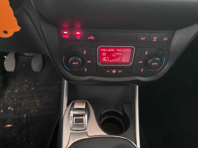 Alfa romeo - mito - 1.3 jtdm eco essent. - 30-rfr-5- 2011 - afbeelding 11 van  19