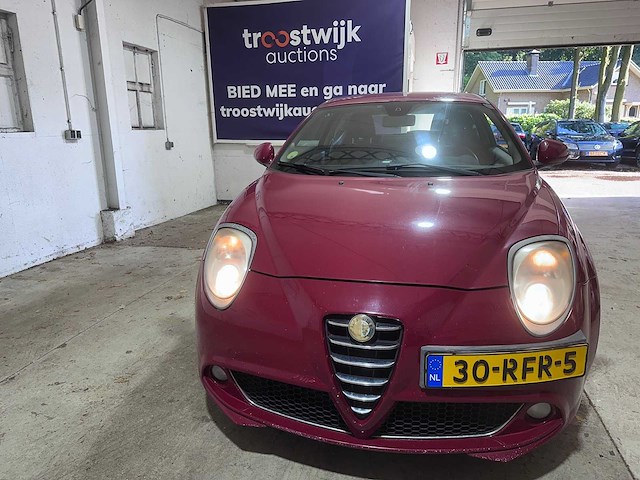 Alfa romeo - mito - 1.3 jtdm eco essent. - 30-rfr-5- 2011 - afbeelding 16 van  19