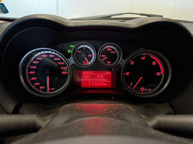 Alfa romeo - mito - 1.3 jtdm eco essent. 2011 10-rbk-2 iaw - afbeelding 11 van  15