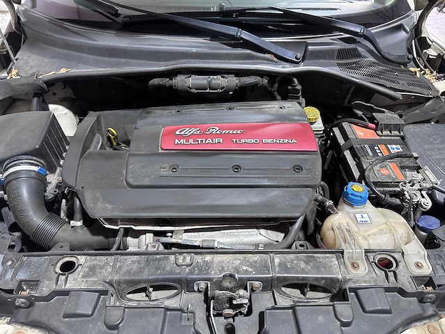 Alfa romeo - mito - 1.4 t distinctive - 88-kvd-1- 2010 - afbeelding 7 van  15