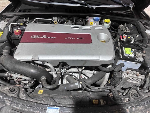 Alfa romeo - spider - 2.4 jtd exclusive - 51-xjd-6- 2008 - afbeelding 3 van  3