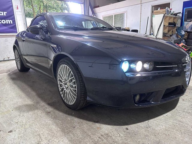 Alfa romeo - spider - 2.4 jtd exclusive - 51-xjd-6- 2008 - afbeelding 7 van  10