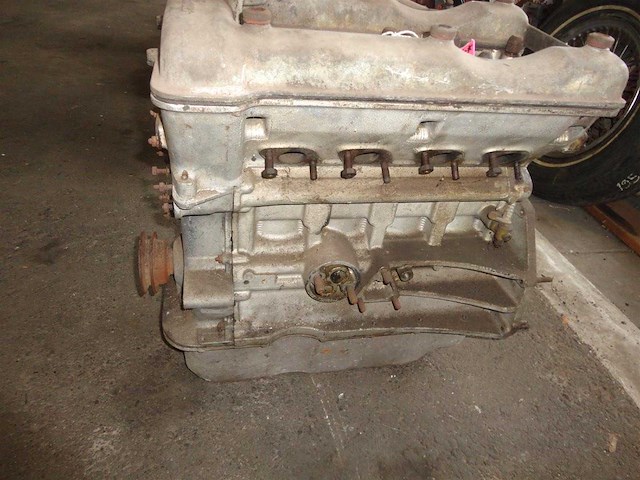 Alfa romeo 1300 veloce engine | original italian classic engine - afbeelding 2 van  11