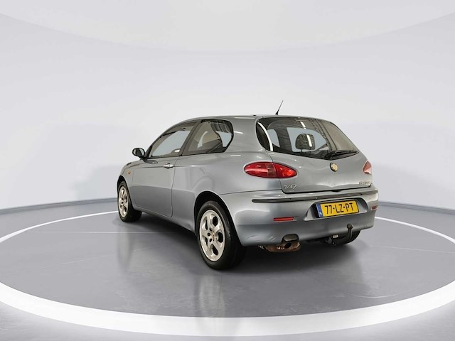 Alfa romeo 147 1.6 ts edizione limitata 2003 | 77-lz-pt - afbeelding 24 van  26