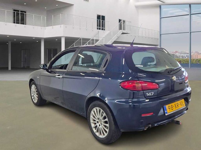 Alfa romeo 147 1.6 t.spark veloce business, 98-xr-vl - afbeelding 11 van  16