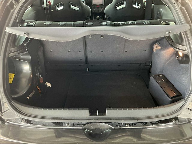 Alfa romeo 147 gta | 3.2 liter busso v6 | 250 pk | 2003 | youngtimer | handgeschakeld | 3 deurs | voorwielaandrijving | btw auto - afbeelding 14 van  34
