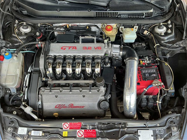 Alfa romeo 147 gta | 3.2 liter busso v6 | 250 pk | 2003 | youngtimer | handgeschakeld | 3 deurs | voorwielaandrijving | btw auto - afbeelding 15 van  34