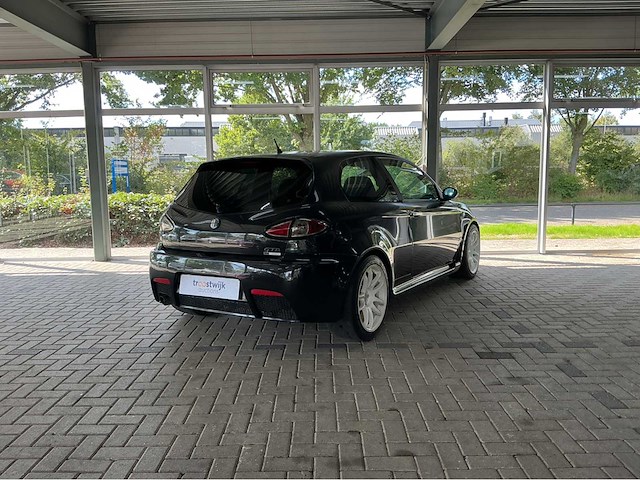 Alfa romeo 147 gta | 3.2 liter busso v6 | 250 pk | 2003 | youngtimer | handgeschakeld | 3 deurs | voorwielaandrijving | btw auto - afbeelding 32 van  34