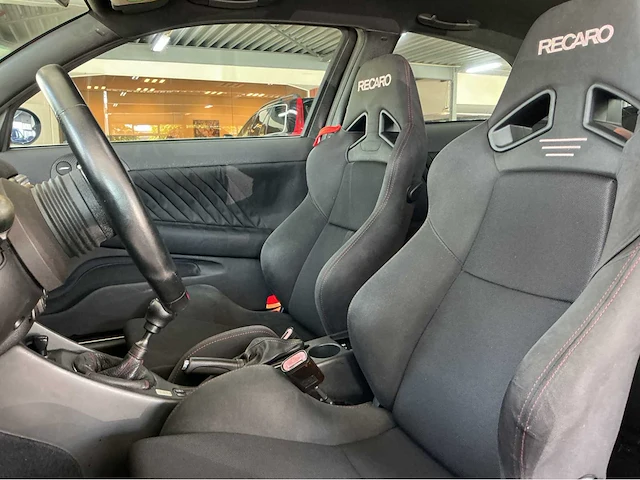 Alfa romeo 147 gta | 3.2 liter busso v6 | 250 pk | 2003 | youngtimer | handgeschakeld | 3 deurs | voorwielaandrijving | btw auto - afbeelding 7 van  38