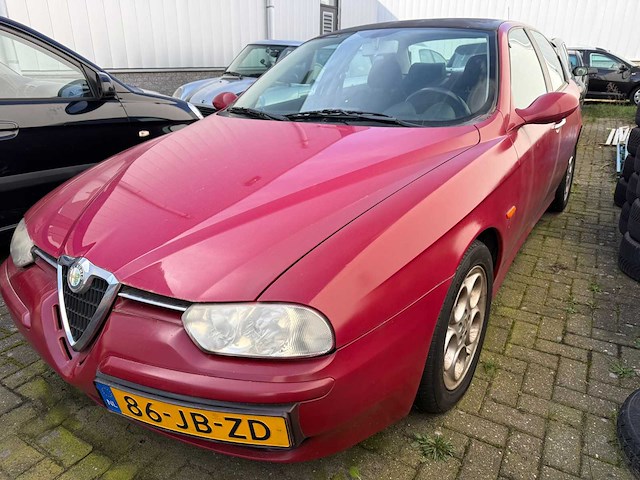 Alfa romeo 156 1.8 16v t spark lusso, 86-jb-zd - afbeelding 1 van  5