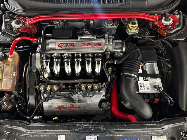 Alfa romeo 156 gta 3.2 v6 berlina 250pk 2003 (original-nl), 51-lv-rh youngtimer - afbeelding 31 van  44