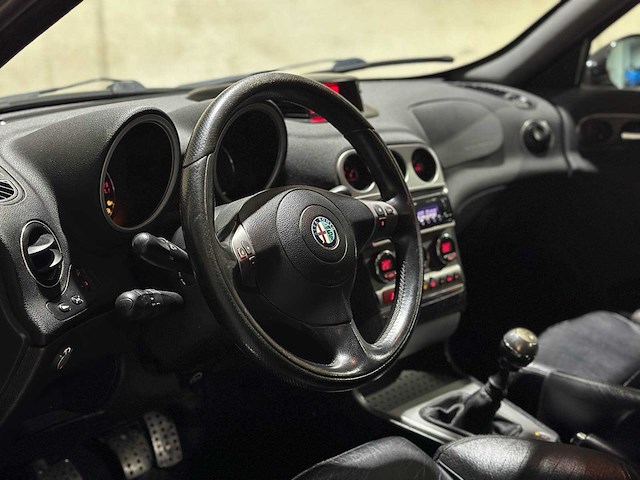 Alfa romeo 156 gta 3.2 v6 berlina 250pk 2003 (original-nl), 51-lv-rh youngtimer - afbeelding 8 van  44