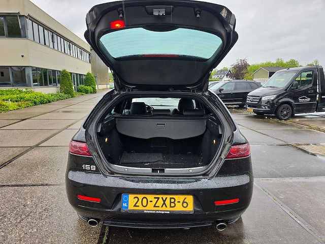 Alfa romeo 159 sportwagon 1.7 t distinctive 2013 | 20-zxb-6 - afbeelding 19 van  28