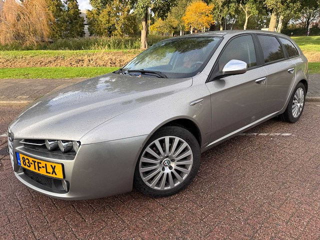 Alfa romeo 159 sportwagon 2.2 jts distinctive , 83-tf-lx - afbeelding 1 van  19