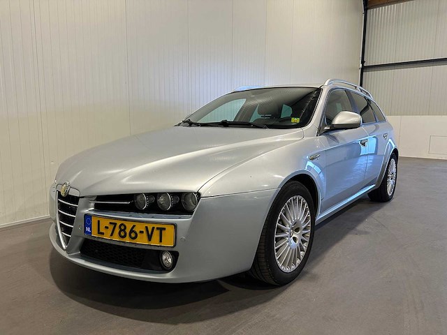 Alfa romeo 159 sportwagon 2.4 jtd elegante q4 l-786-vt - afbeelding 1 van  20