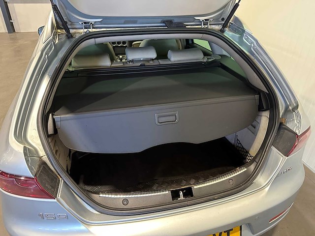 Alfa romeo 159 sportwagon 2.4 jtd elegante q4 l-786-vt - afbeelding 13 van  20