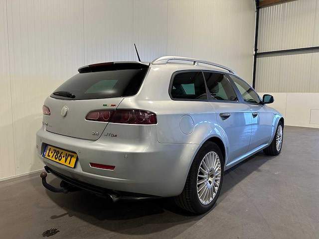 Alfa romeo 159 sportwagon 2.4 jtd elegante q4 l-786-vt - afbeelding 16 van  20