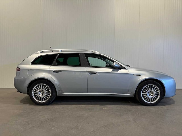 Alfa romeo 159 sportwagon 2.4 jtd elegante q4 l-786-vt - afbeelding 17 van  20