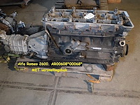 Alfa romeo 2600 engine & gearbox | original six-cylinder drivetrain - afbeelding 2 van  4