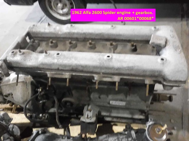 Alfa romeo 2600 spider engine & gearbox | original italian classic drivetrain - afbeelding 2 van  12