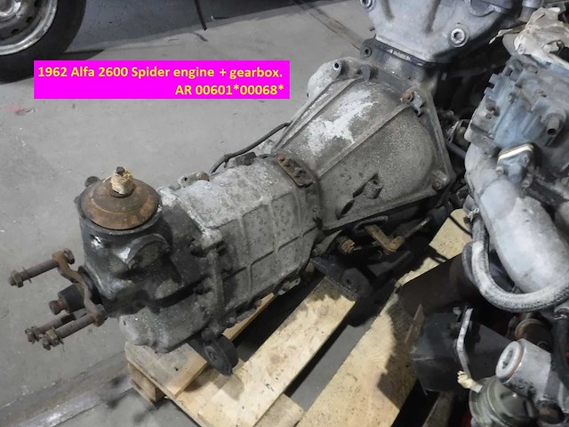 Alfa romeo 2600 spider engine & gearbox | original italian classic drivetrain - afbeelding 3 van  12