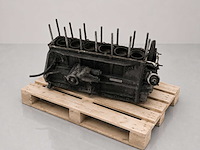 Alfa romeo 2600 spider six-cylinder engine | original italian classic engine - afbeelding 1 van  4