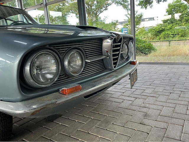 Alfa romeo 2600 sprint | 2.6 | 1964 | 145 pk | youngtimer - afbeelding 16 van  21