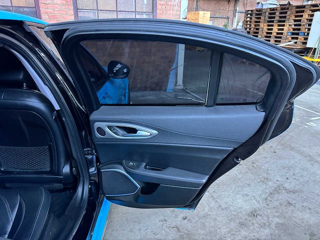 Alfa romeo giulia 2.0 280pk 2018 - afbeelding 12 van  19