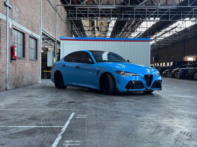 Alfa romeo giulia 2.0 280pk 2018 - afbeelding 18 van  19