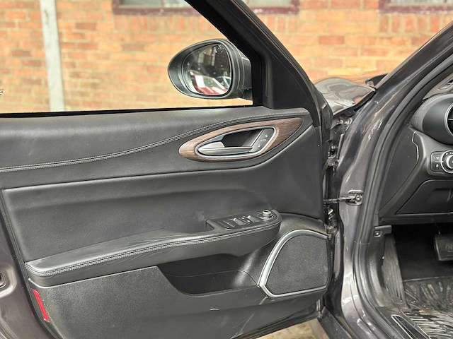 Alfa romeo giulia 2.0 t awd veloce repetti b4 + gepantserd 280pk 2019, jdk-05-s - afbeelding 29 van  66