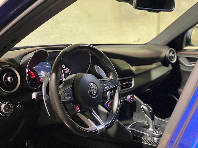 Alfa romeo giulia 2.9 v6 quadrifoglio 510pk 2016, hdv-68-v - afbeelding 9 van  17