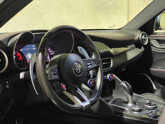 Alfa romeo giulia 2.9 v6 quadrifoglio 510pk 2016, hdv-68-v - afbeelding 11 van  17