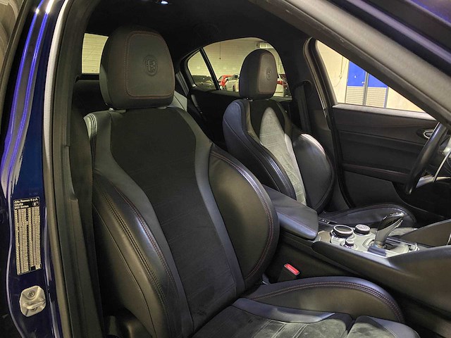 Alfa romeo giulia 2.9 v6 quadrifoglio 510pk 2016, hdv-68-v - afbeelding 15 van  17