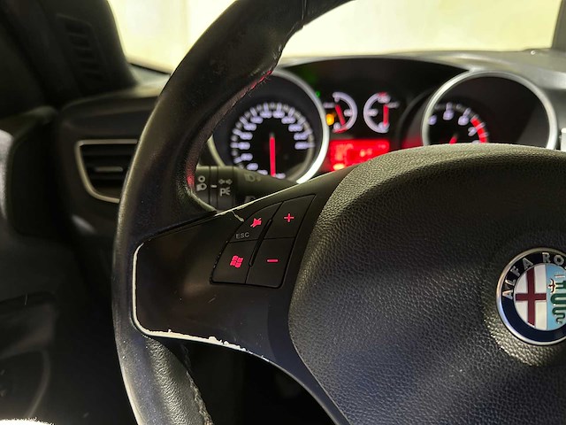 Alfa romeo giulietta 1.4 t distinctive 120pk 2010, kx-159-r - afbeelding 14 van  43