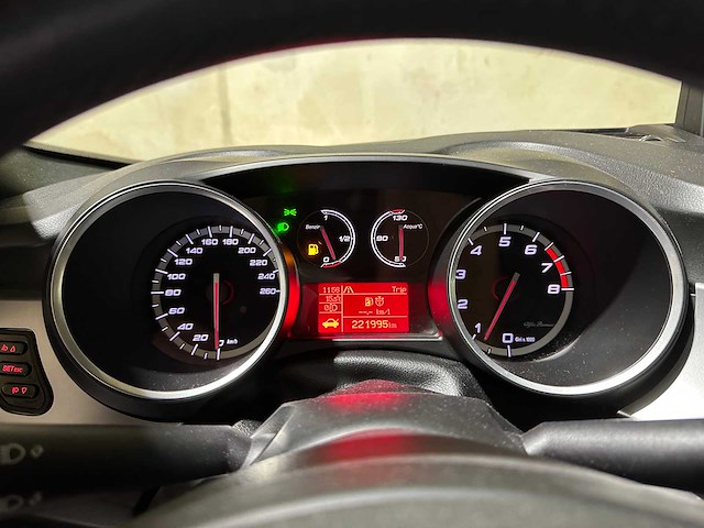 Alfa romeo giulietta 1.4 t distinctive 120pk 2010, kx-159-r - afbeelding 18 van  43