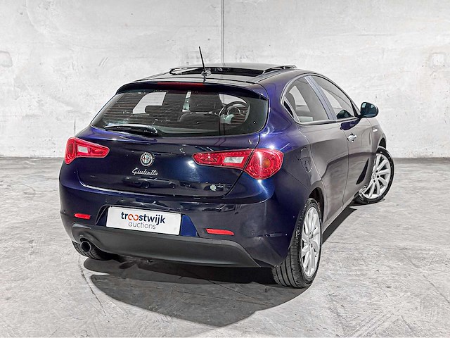 Alfa romeo giulietta 1.4 t distinctive 120pk 2010, kx-159-r - afbeelding 3 van  43