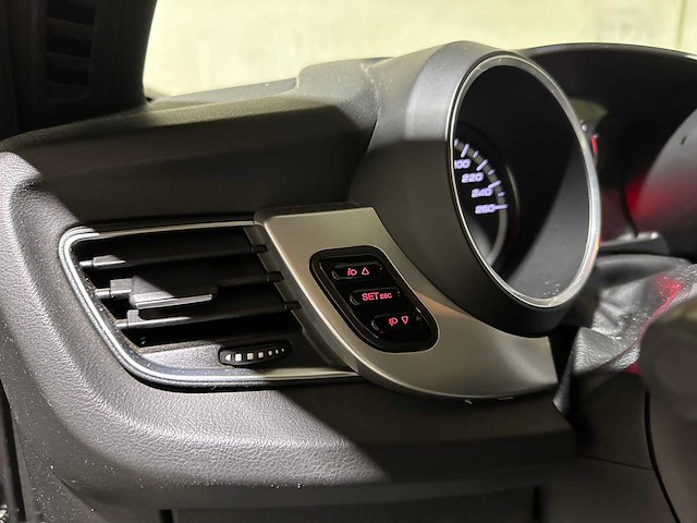 Alfa romeo giulietta 1.4 t distinctive 120pk 2010, kx-159-r - afbeelding 13 van  43