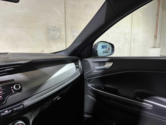 Alfa romeo giulietta 1.4 t distinctive 120pk 2010, kx-159-r - afbeelding 22 van  43