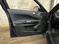 Alfa romeo giulietta 1.4 t distinctive 170pk 2012 (origineel-nl), 00-xkp-5 - afbeelding 17 van  44