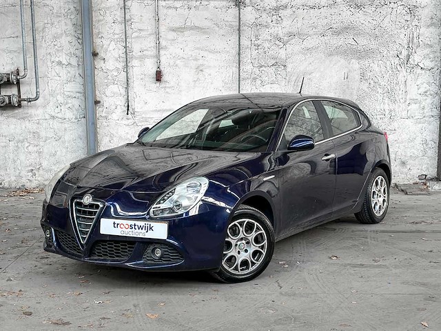 Alfa romeo giulietta 1.4 t distinctive 170pk 2012 (origineel-nl), 00-xkp-5 - afbeelding 32 van  44