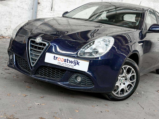 Alfa romeo giulietta 1.4 t distinctive 170pk 2012 (origineel-nl), 00-xkp-5 - afbeelding 39 van  44